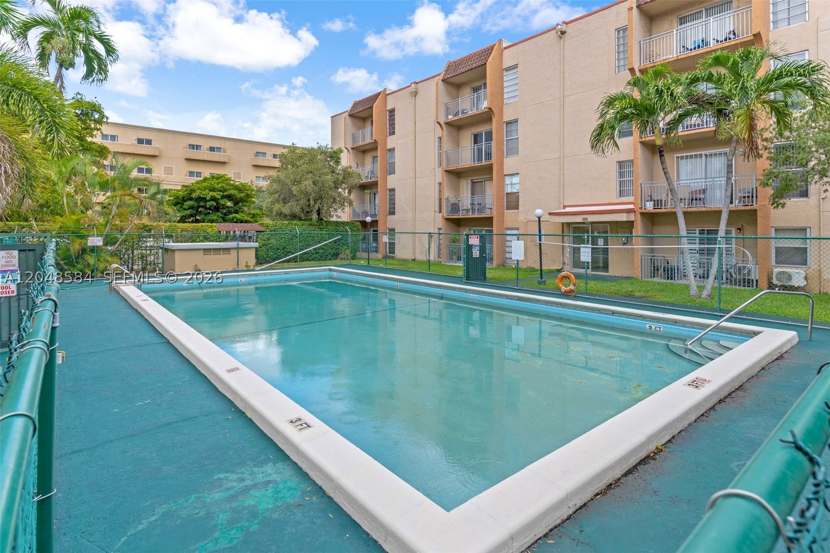 SUNSET VILLAS CONDO - Residential