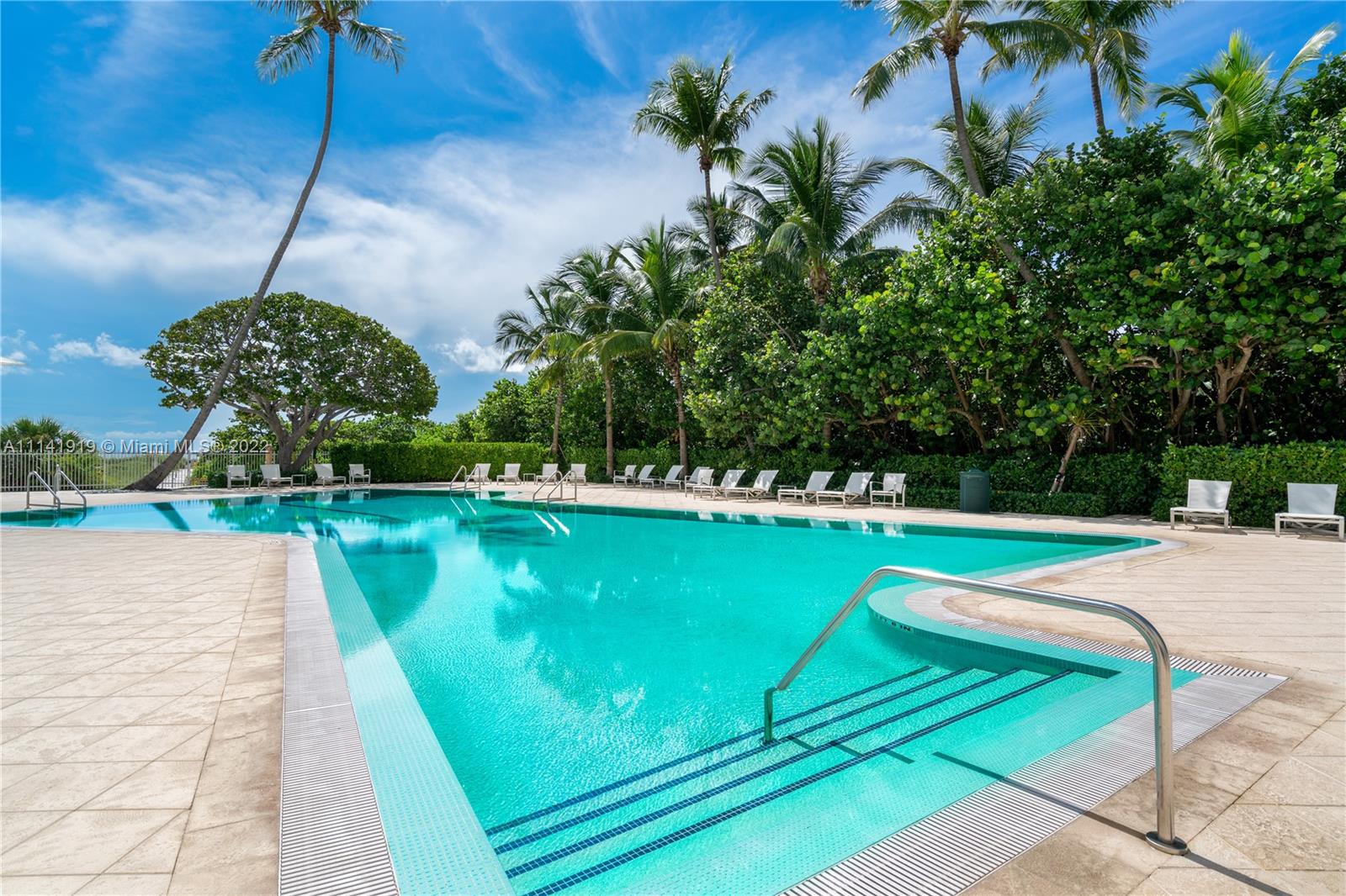 ISLAND HOUSE APT INC - CO - Residential