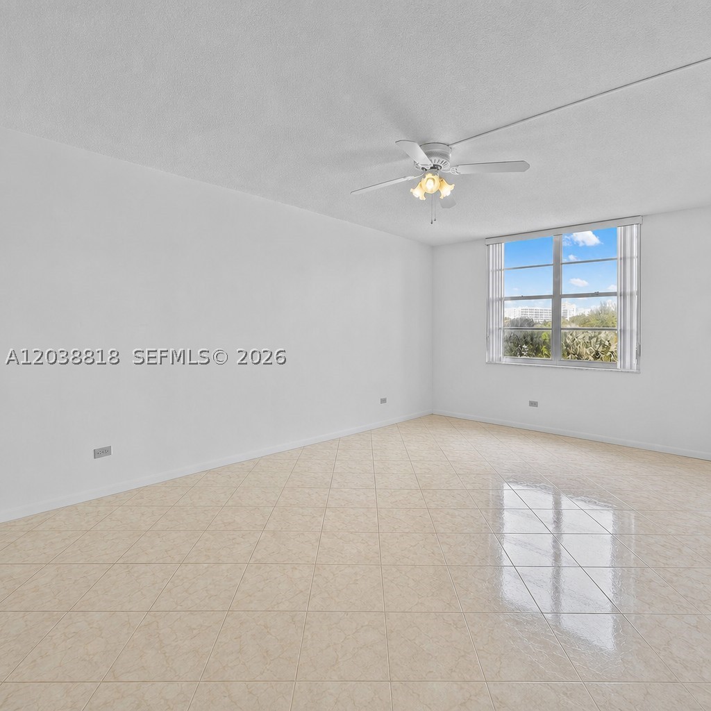 WINSTON TOWER 300 CONDO - Residential