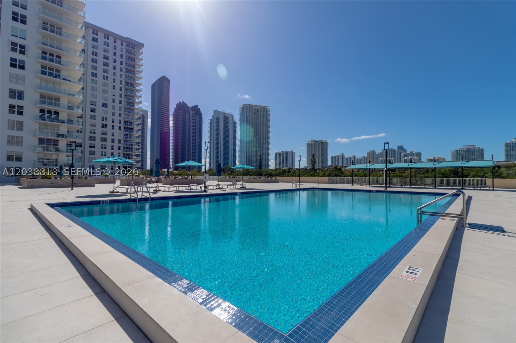 WINSTON TOWER 300 CONDO - Residential