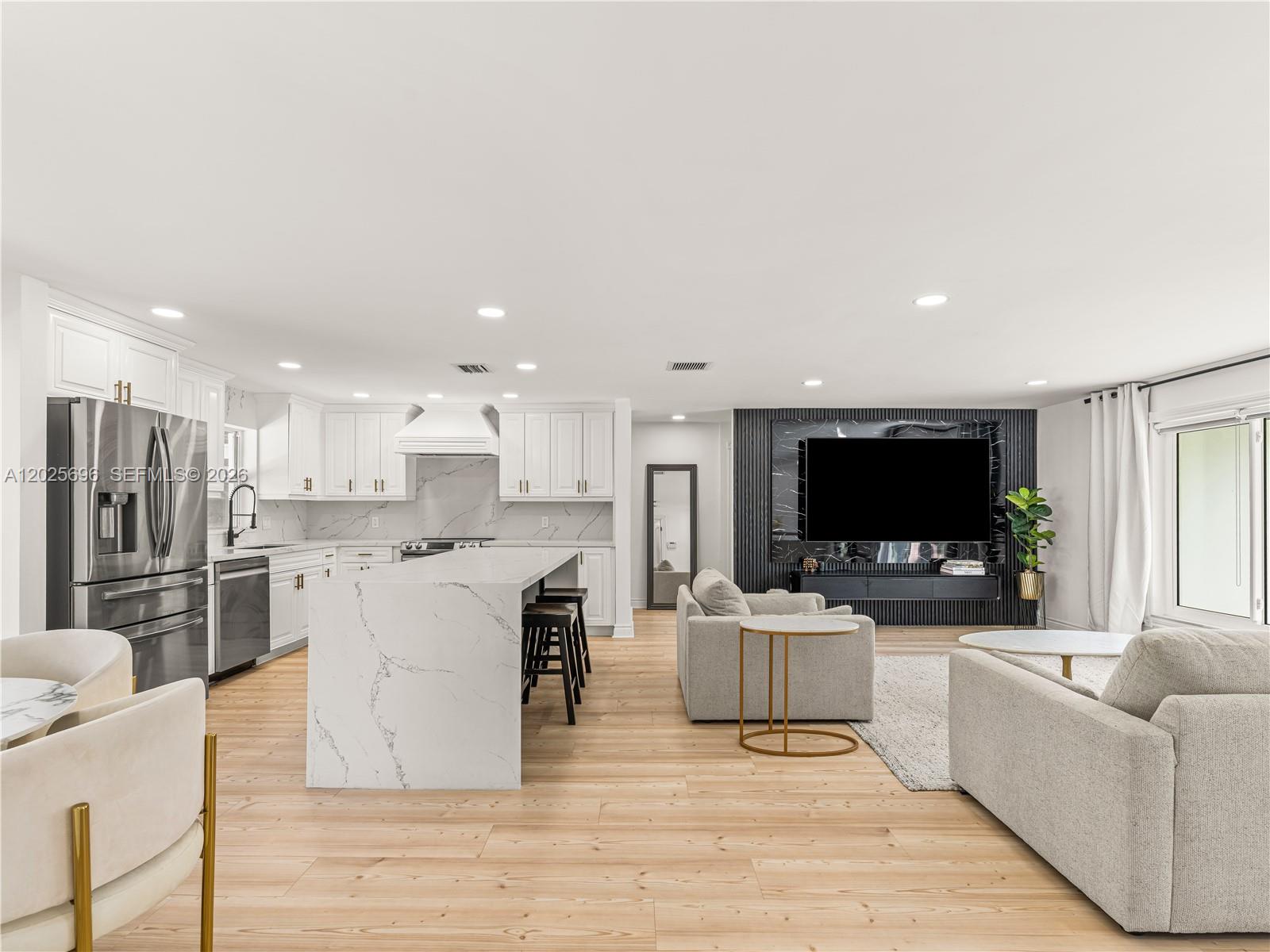 BOULEVARD PARK ISLES SEC - Residential