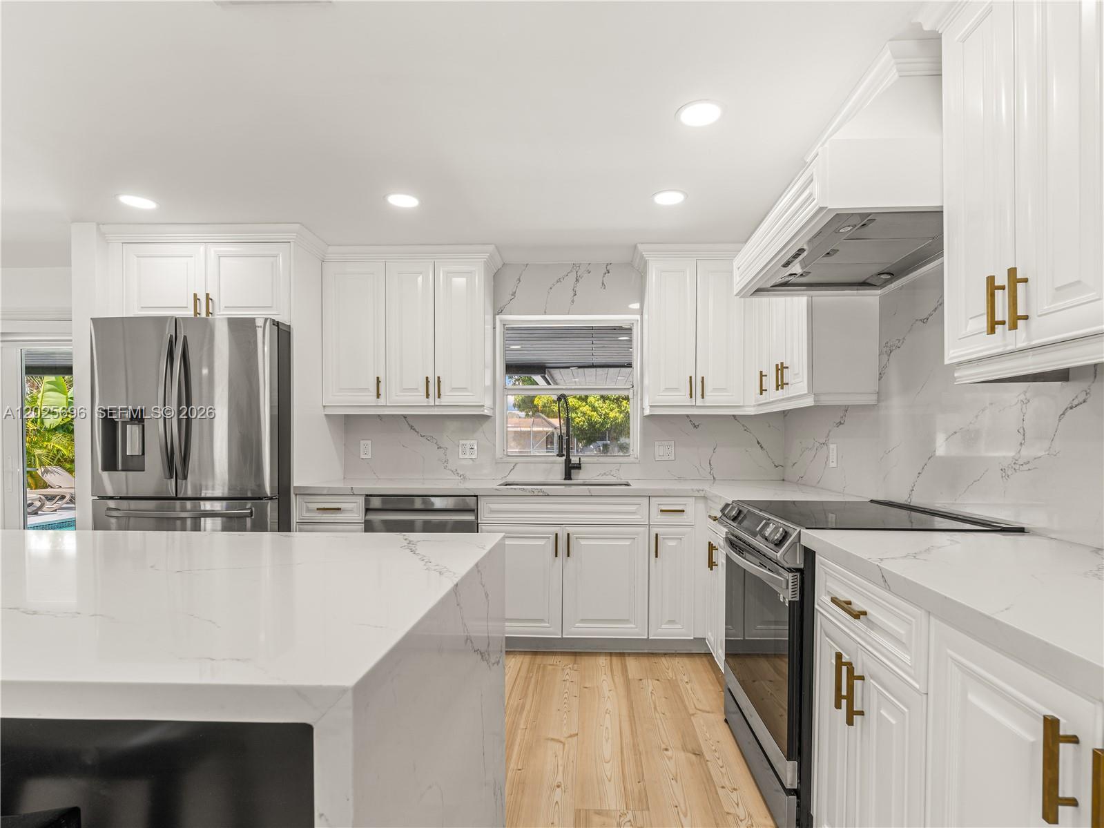 BOULEVARD PARK ISLES SEC - Residential