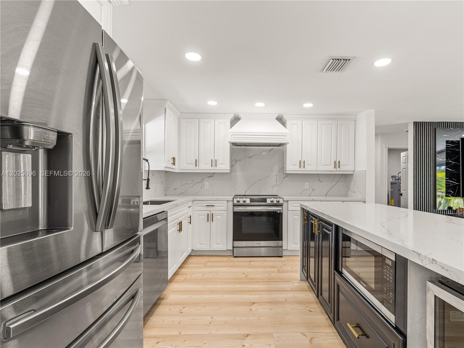 BOULEVARD PARK ISLES SEC - Residential