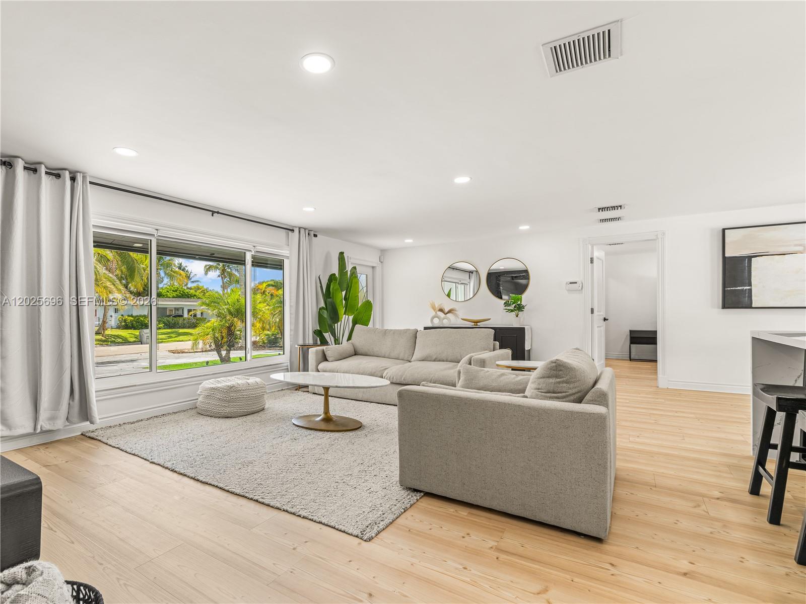 BOULEVARD PARK ISLES SEC - Residential