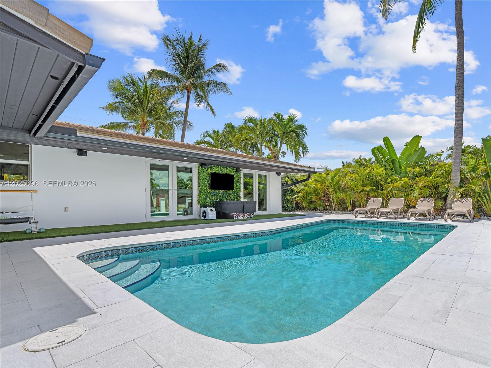 BOULEVARD PARK ISLES SEC - Residential