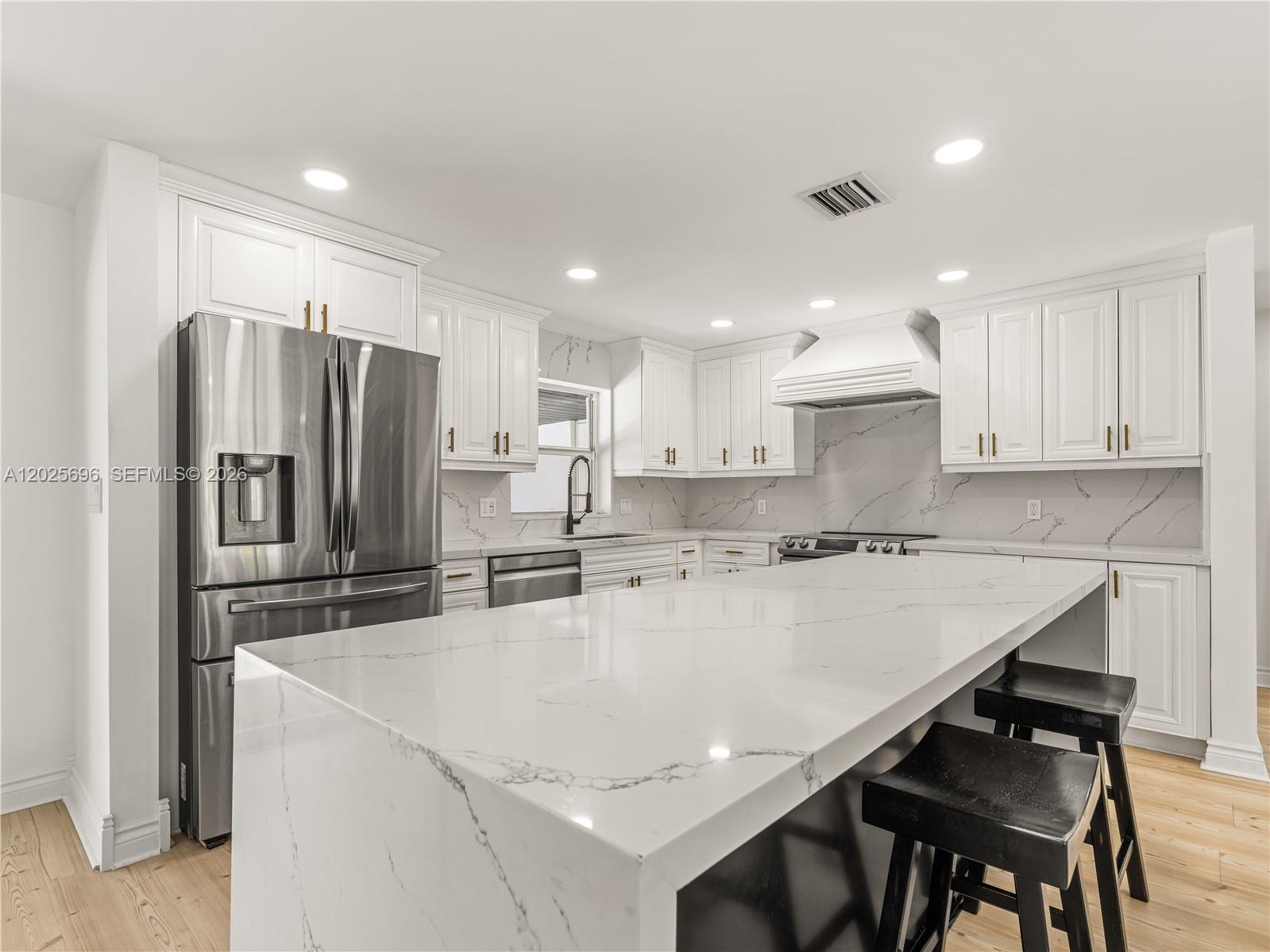 BOULEVARD PARK ISLES SEC - Residential