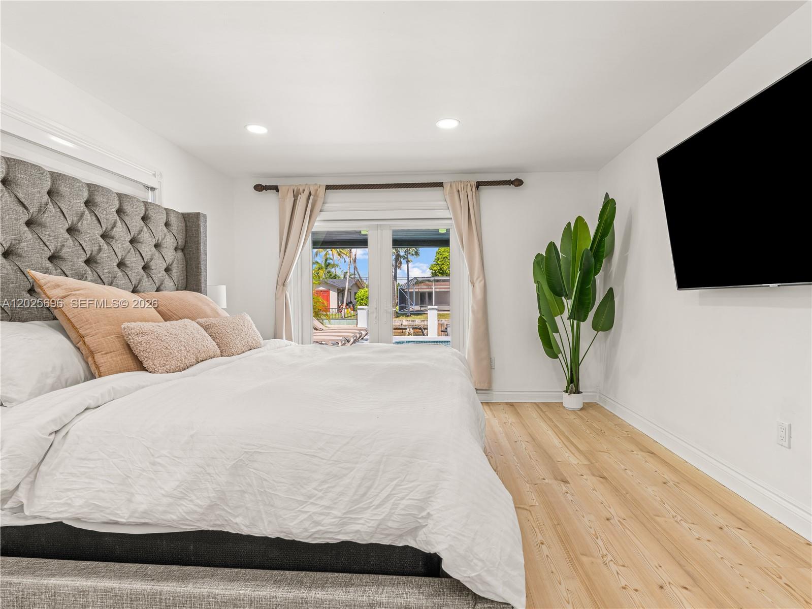 BOULEVARD PARK ISLES SEC - Residential