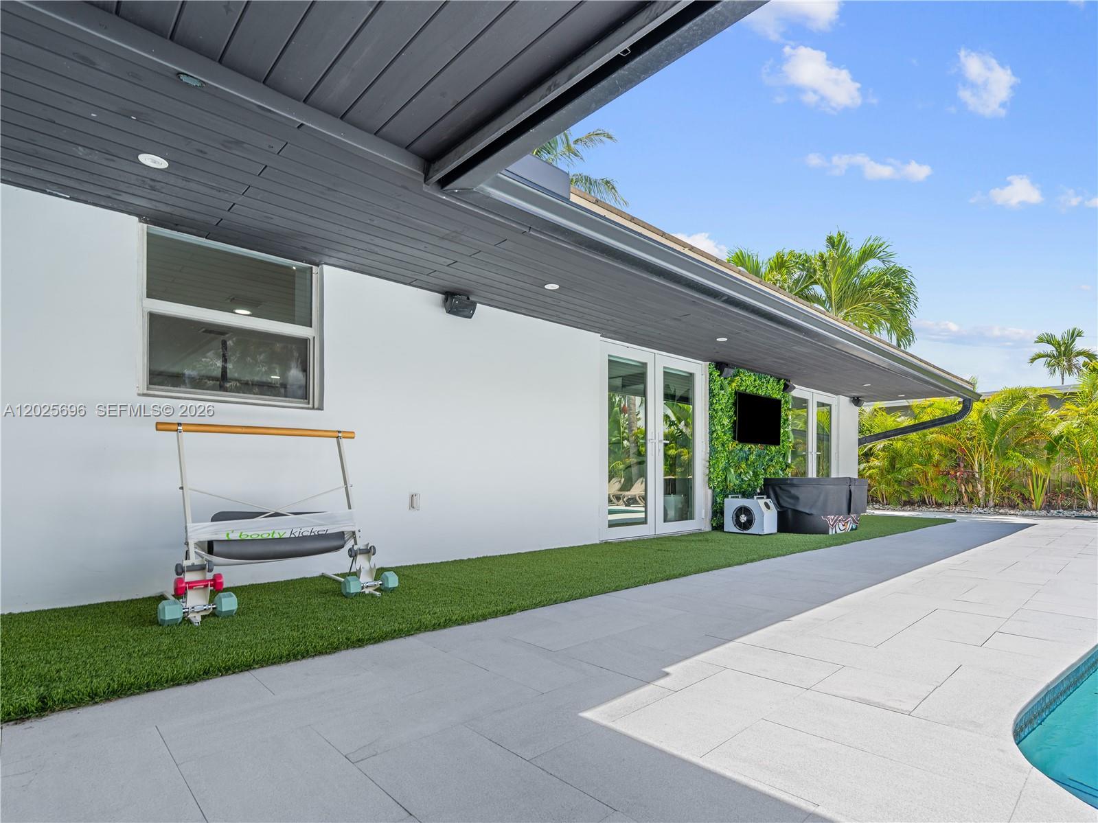 BOULEVARD PARK ISLES SEC - Residential