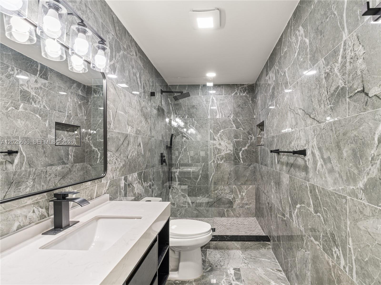 BOULEVARD PARK ISLES SEC - Residential