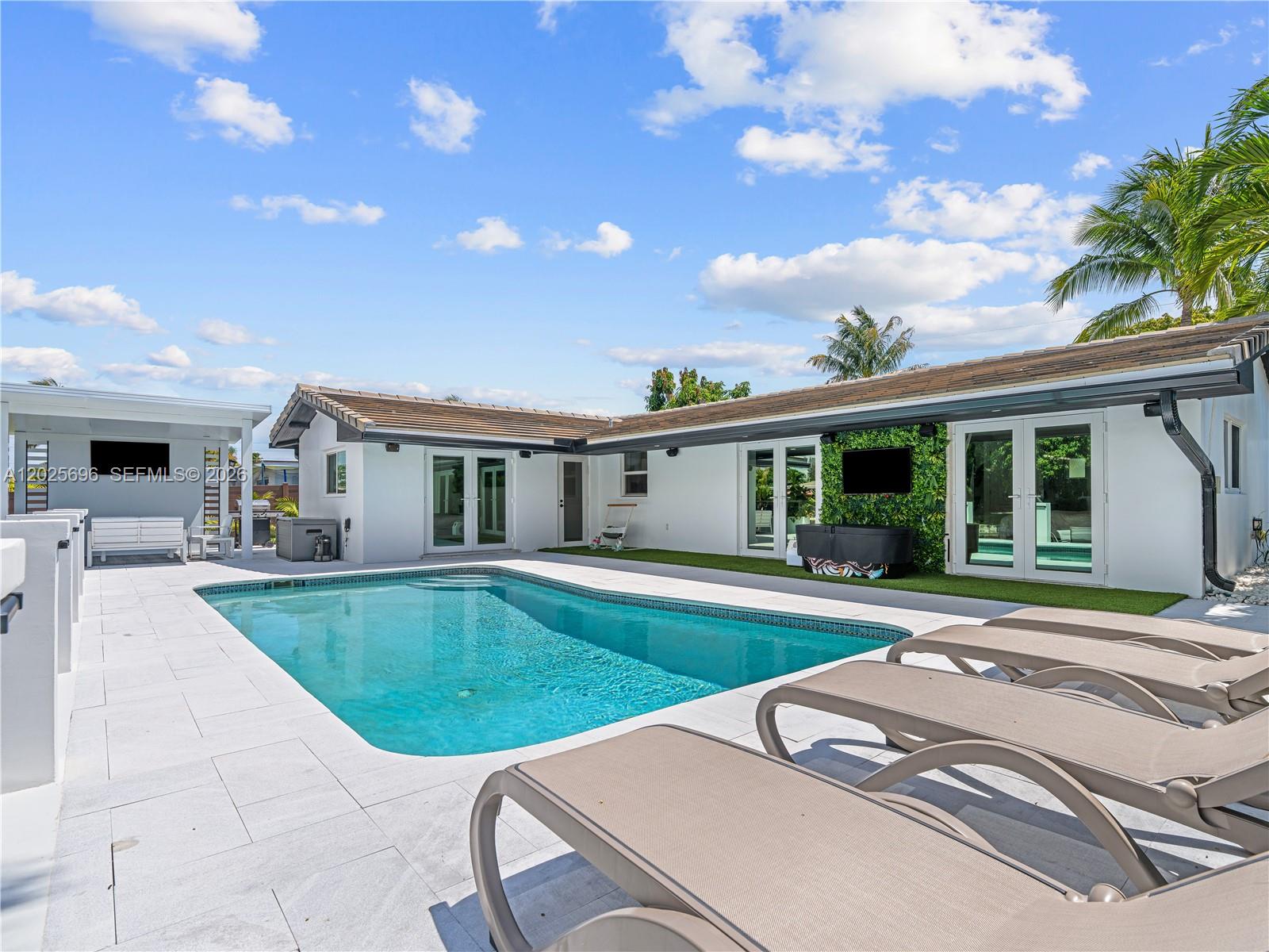 BOULEVARD PARK ISLES SEC - Residential