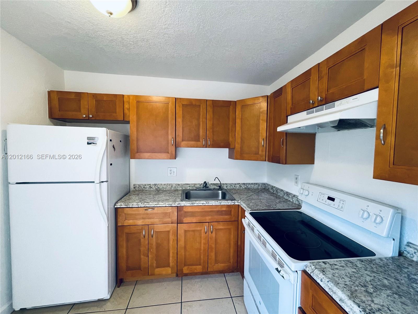 Dream opportunity Investor property is renting. Townhouse 2 bedrooms and 1.5 bathrooms with patio and Laundry in the unit with parking safe and secure area. Questions only by text message the property has a tenants please dont disturb. lease end Nov 1, 2026 . Approval by HOA they request more than 600 credit score. No assesments and community with reserves.