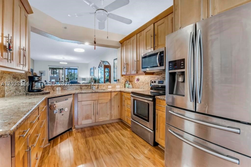 SOUTHAMPTON CONDOMINIUM F - Residential