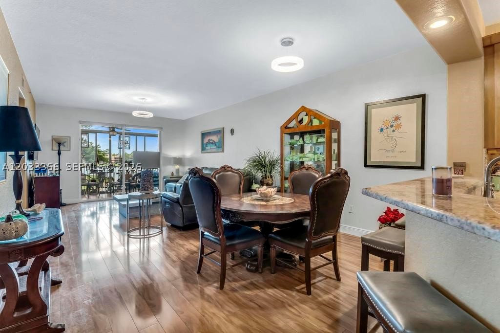 SOUTHAMPTON CONDOMINIUM F - Residential
