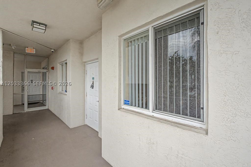 SOUTHAMPTON CONDOMINIUM F - Residential
