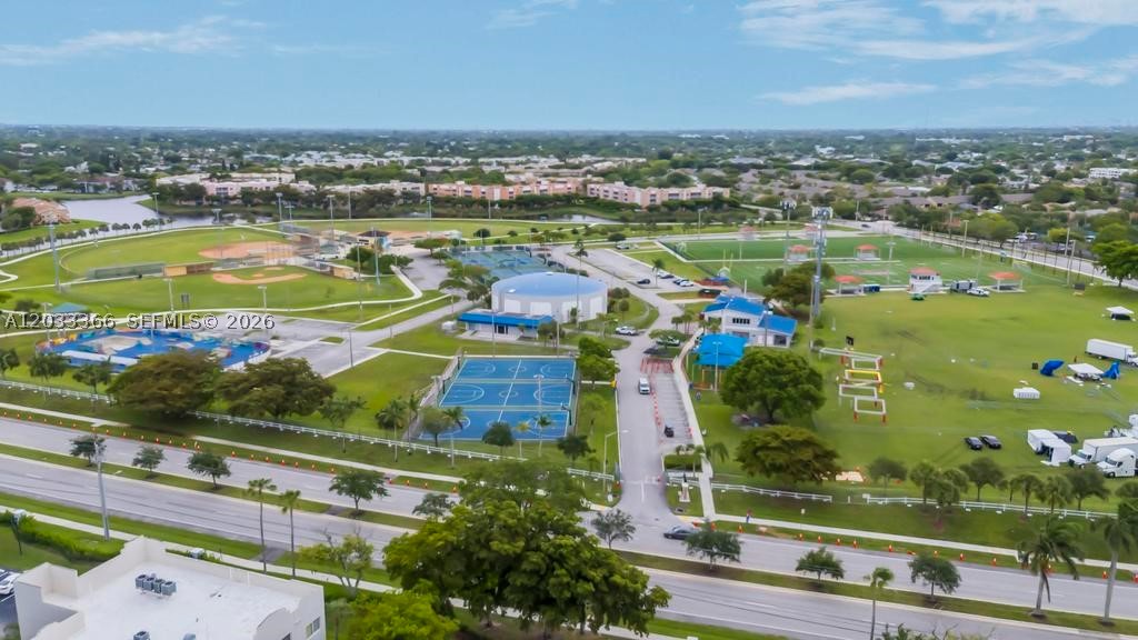 SOUTHAMPTON CONDOMINIUM F - Residential