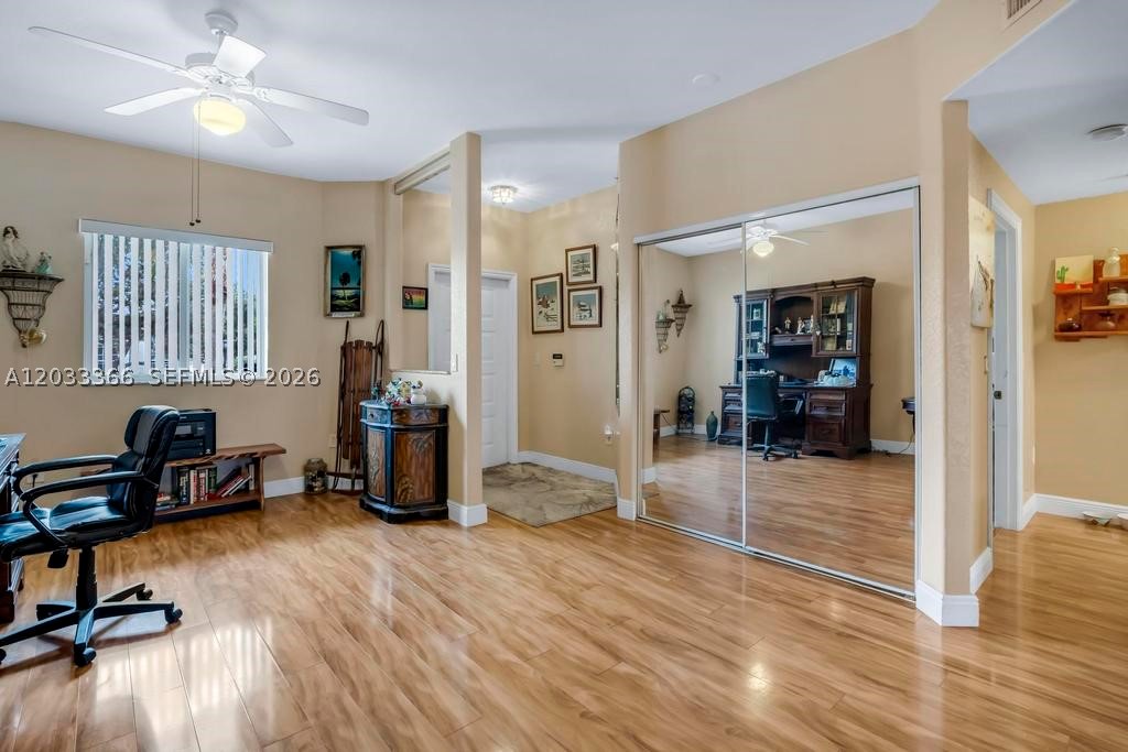 SOUTHAMPTON CONDOMINIUM F - Residential