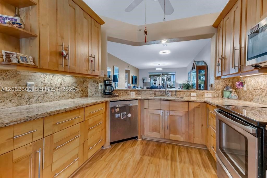 SOUTHAMPTON CONDOMINIUM F - Residential