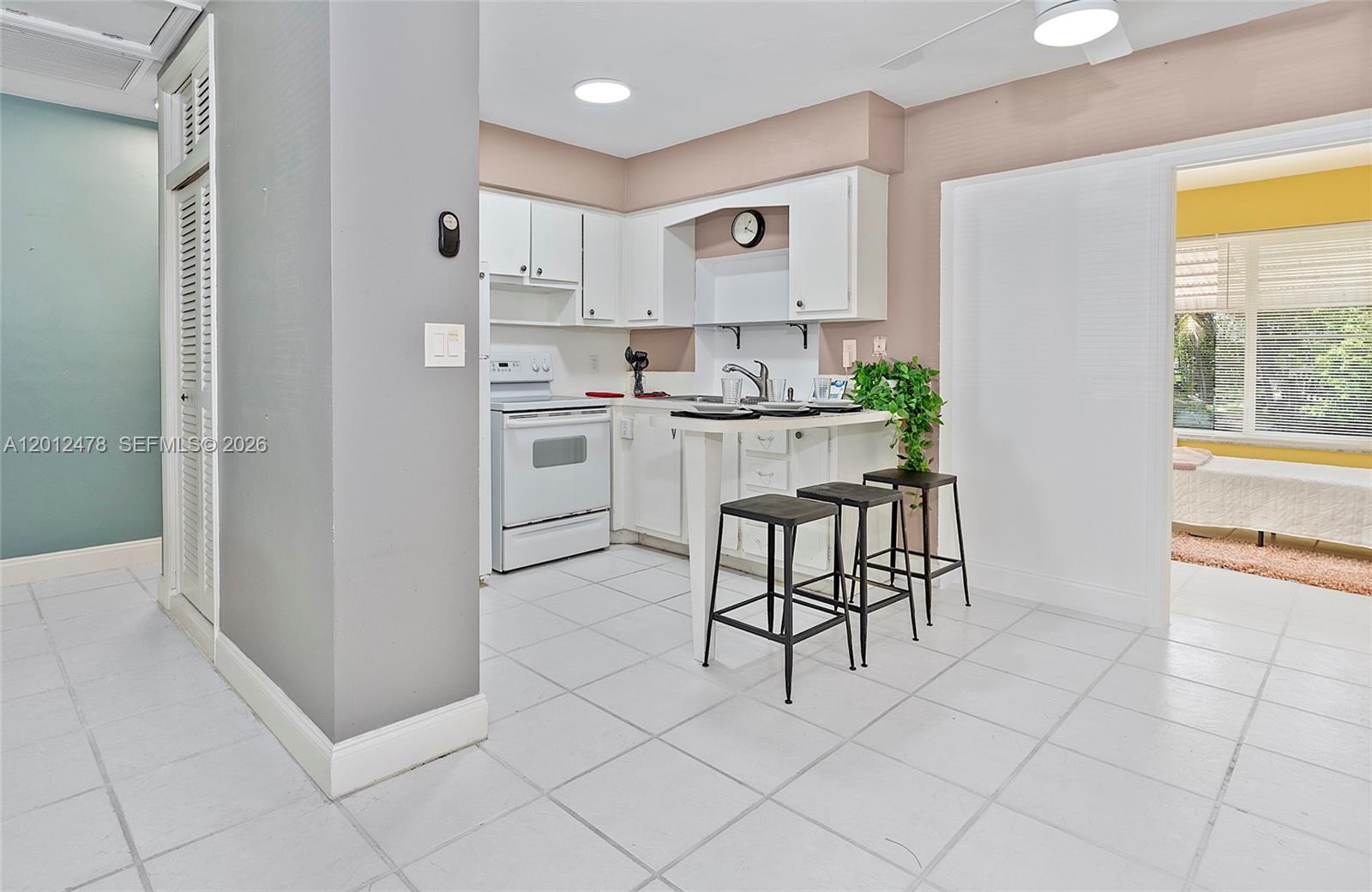 SUNRISE VILLAS CONDOMINIU - Residential