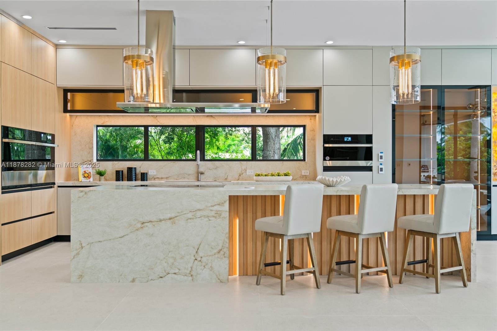 CORAL POINT - Residential