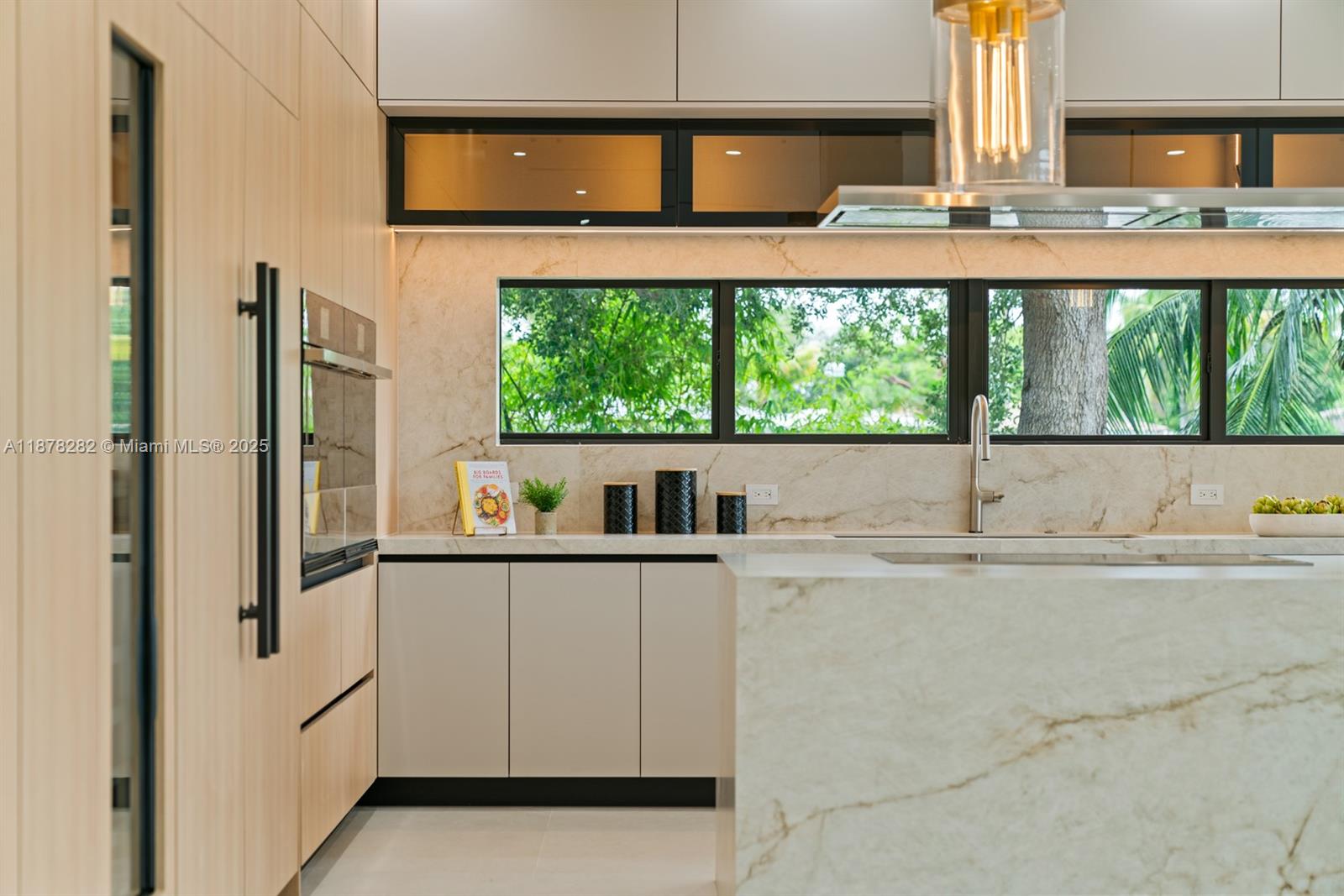 CORAL POINT - Residential
