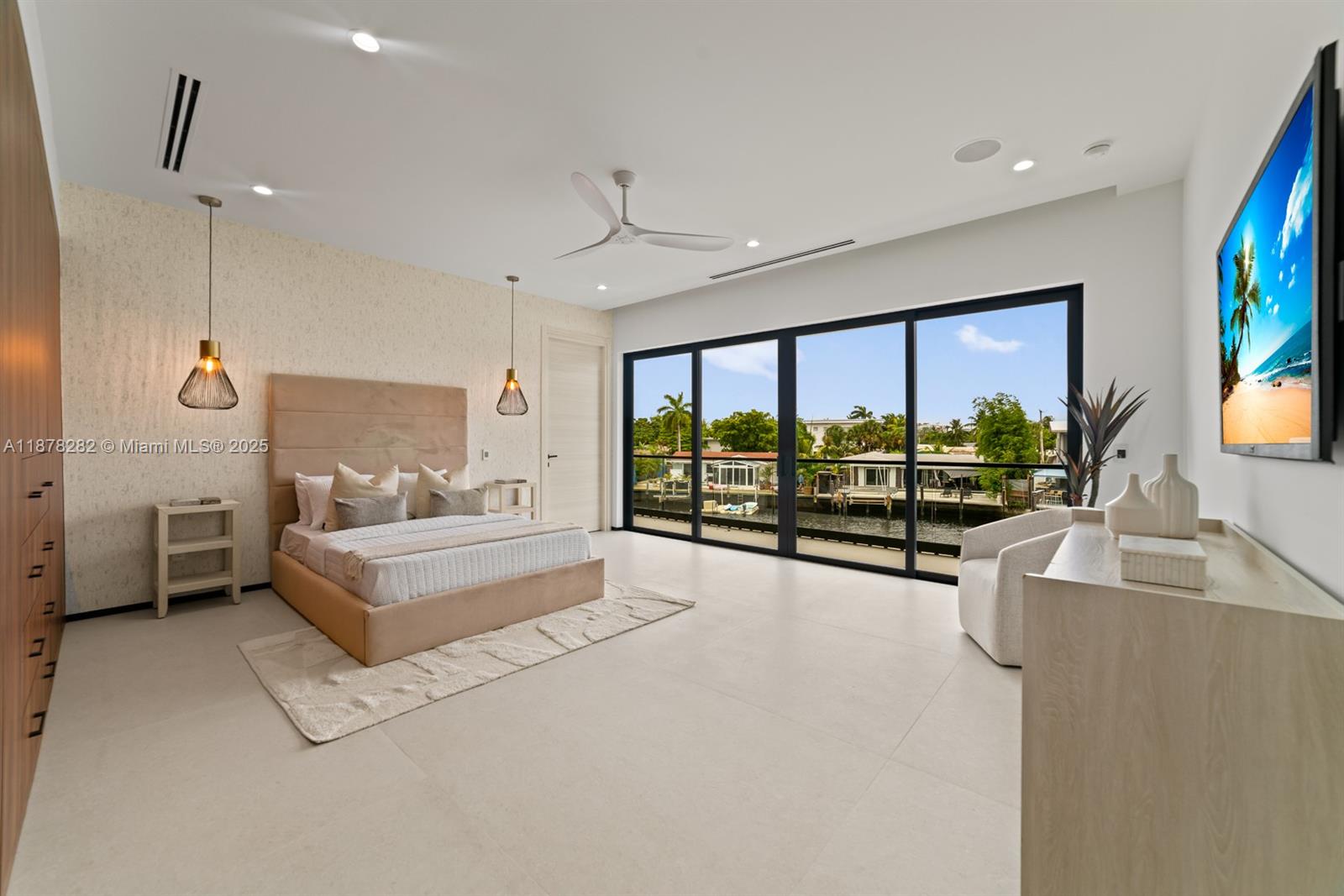 CORAL POINT - Residential