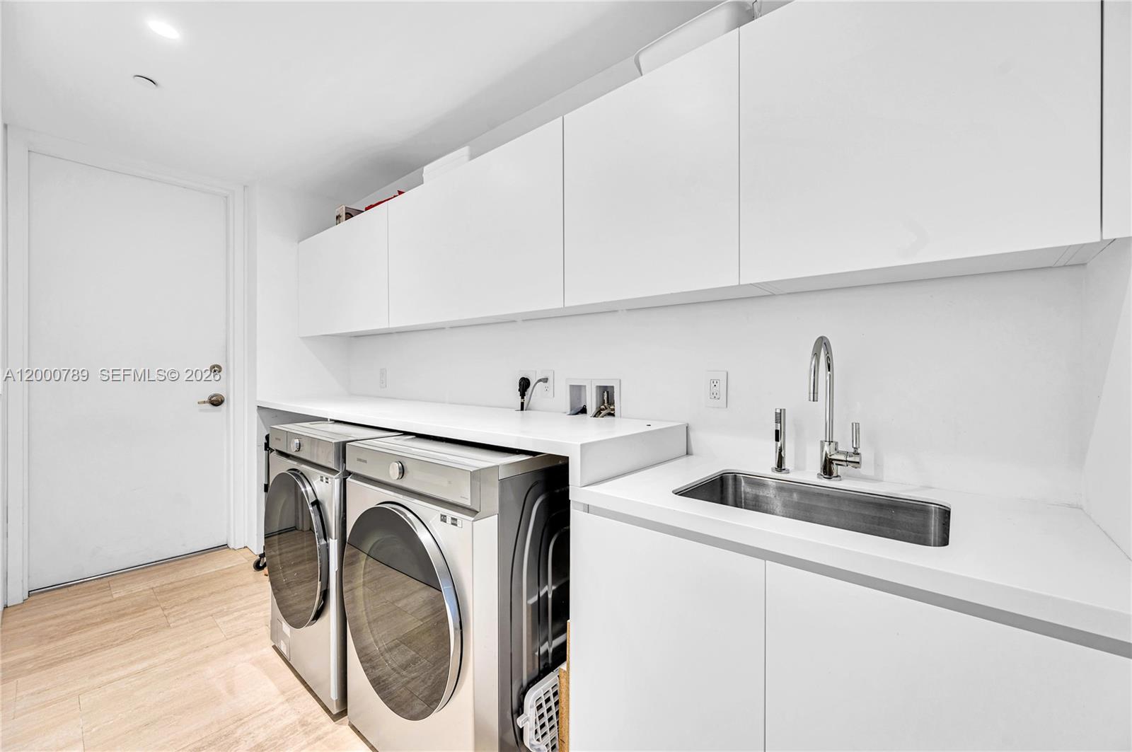 SURF CLUB CONDO - Residential