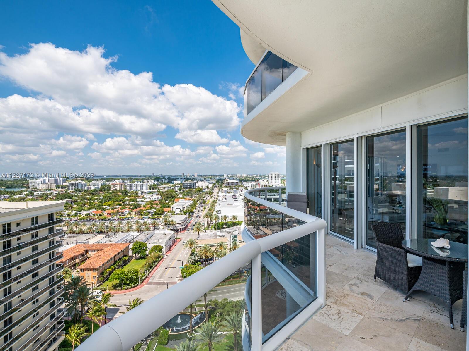 MAJESTIC TOWER - Residential
