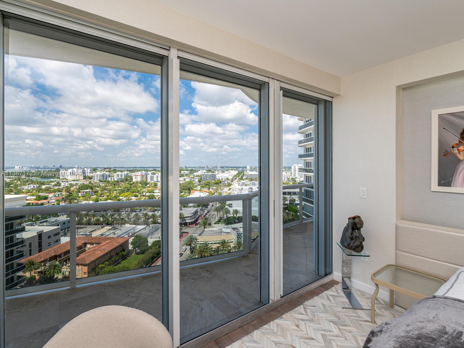 MAJESTIC TOWER - Residential
