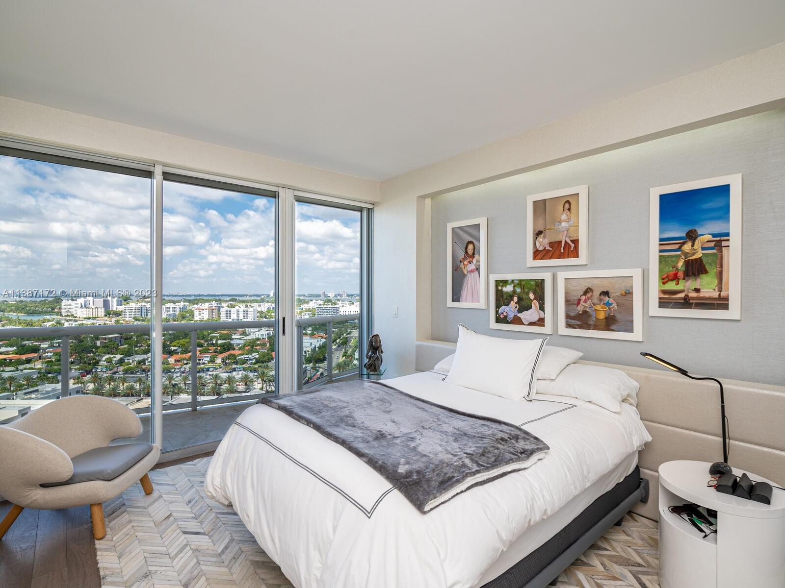 MAJESTIC TOWER - Residential
