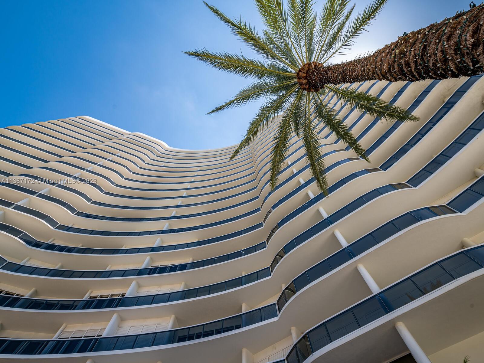 MAJESTIC TOWER - Residential