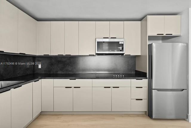 NARANJA LAKES CONDO NO 5 - Residential