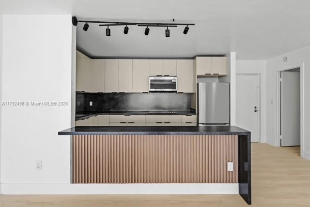 NARANJA LAKES CONDO NO 5 - Residential