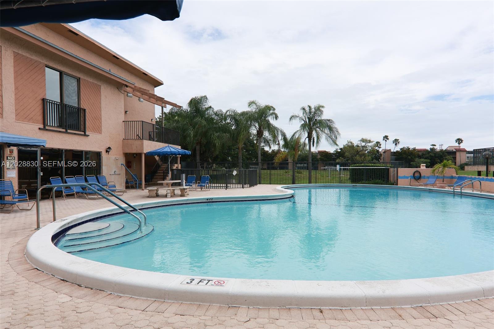 PALM LAKES CONDO - Residential
