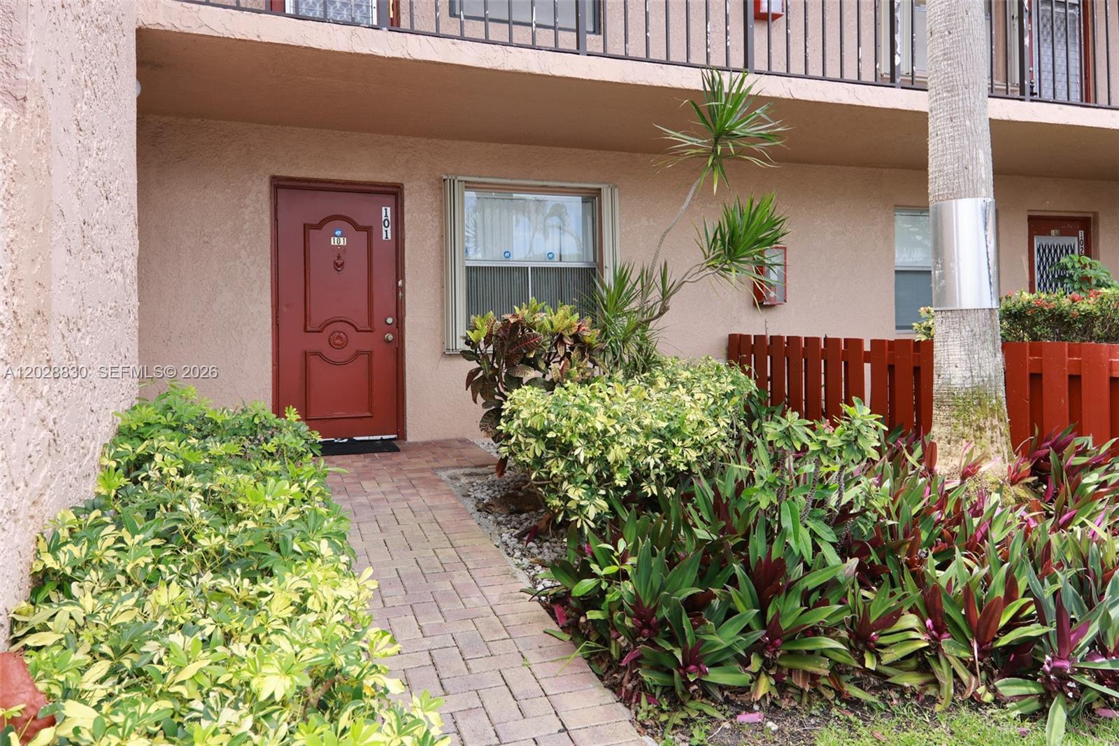 PALM LAKES CONDO - Residential