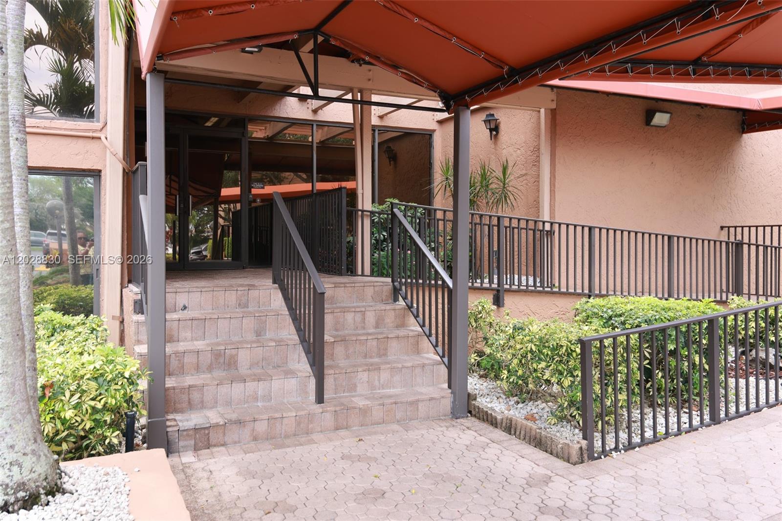 PALM LAKES CONDO - Residential