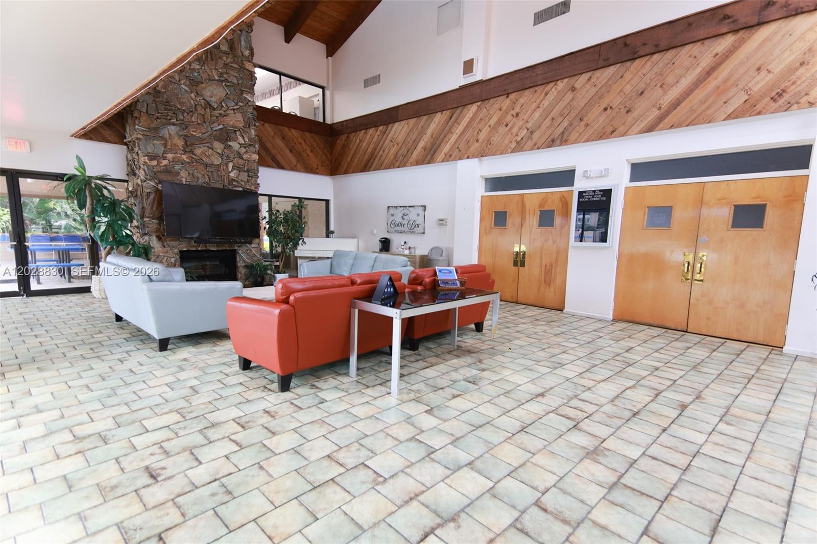 PALM LAKES CONDO - Residential