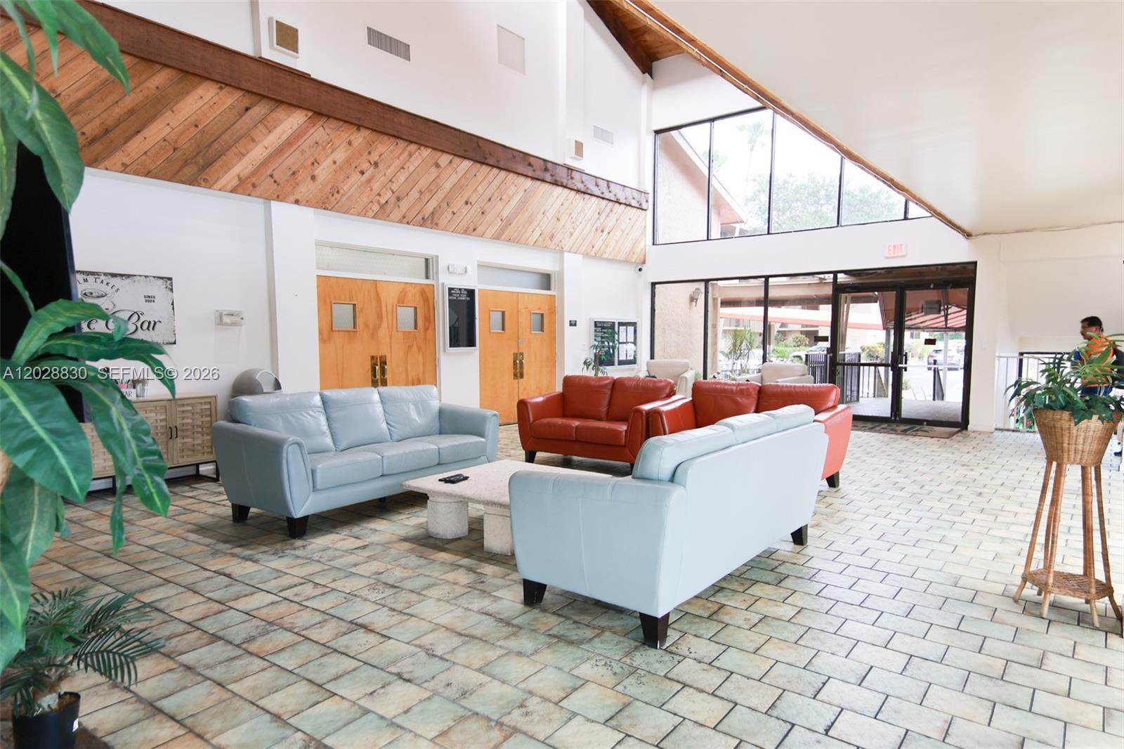 PALM LAKES CONDO - Residential