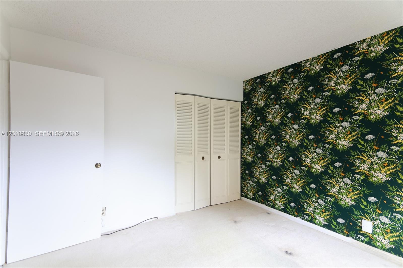 PALM LAKES CONDO - Residential
