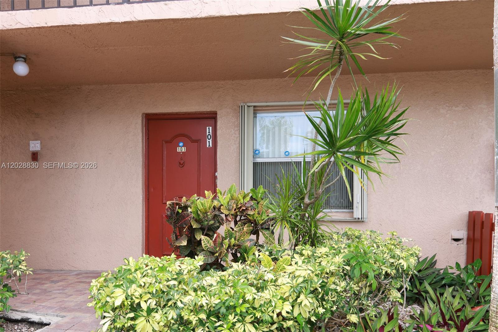 PALM LAKES CONDO - Residential
