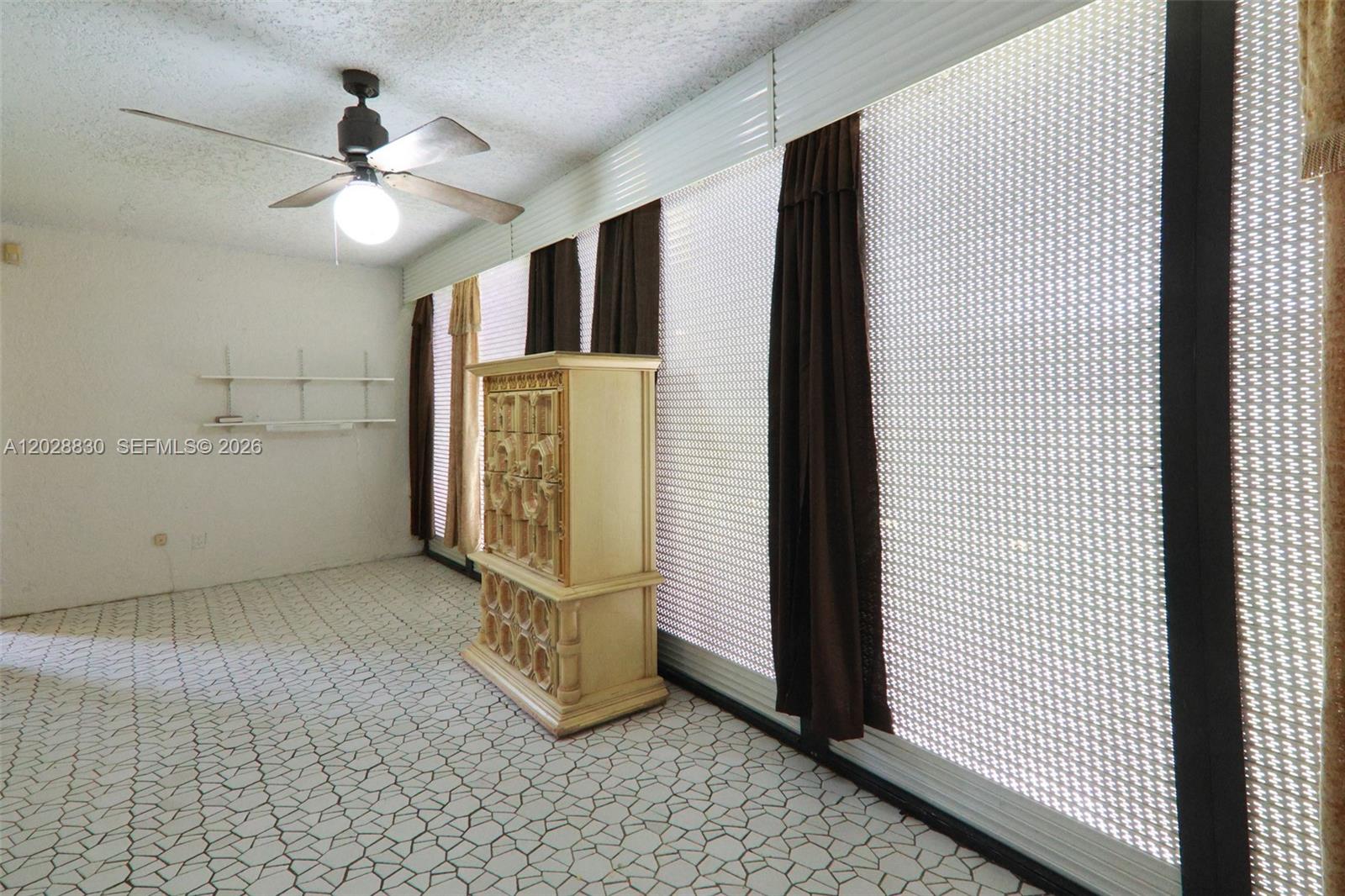 PALM LAKES CONDO - Residential