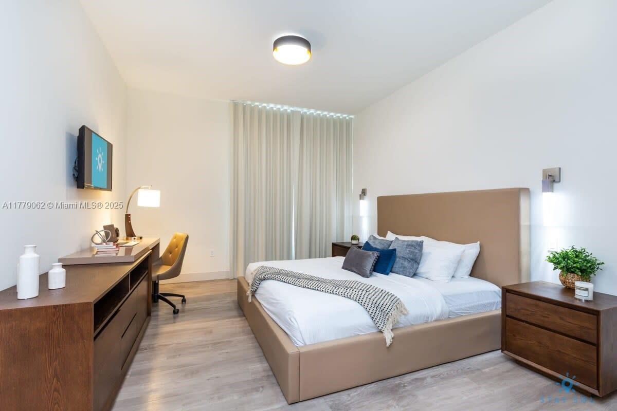 COSTA HOLLYWOOD CONDO - Residential
