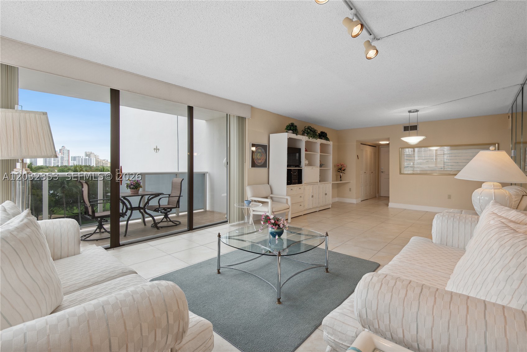 AVENTURA ELDORADO CONDO - Residential