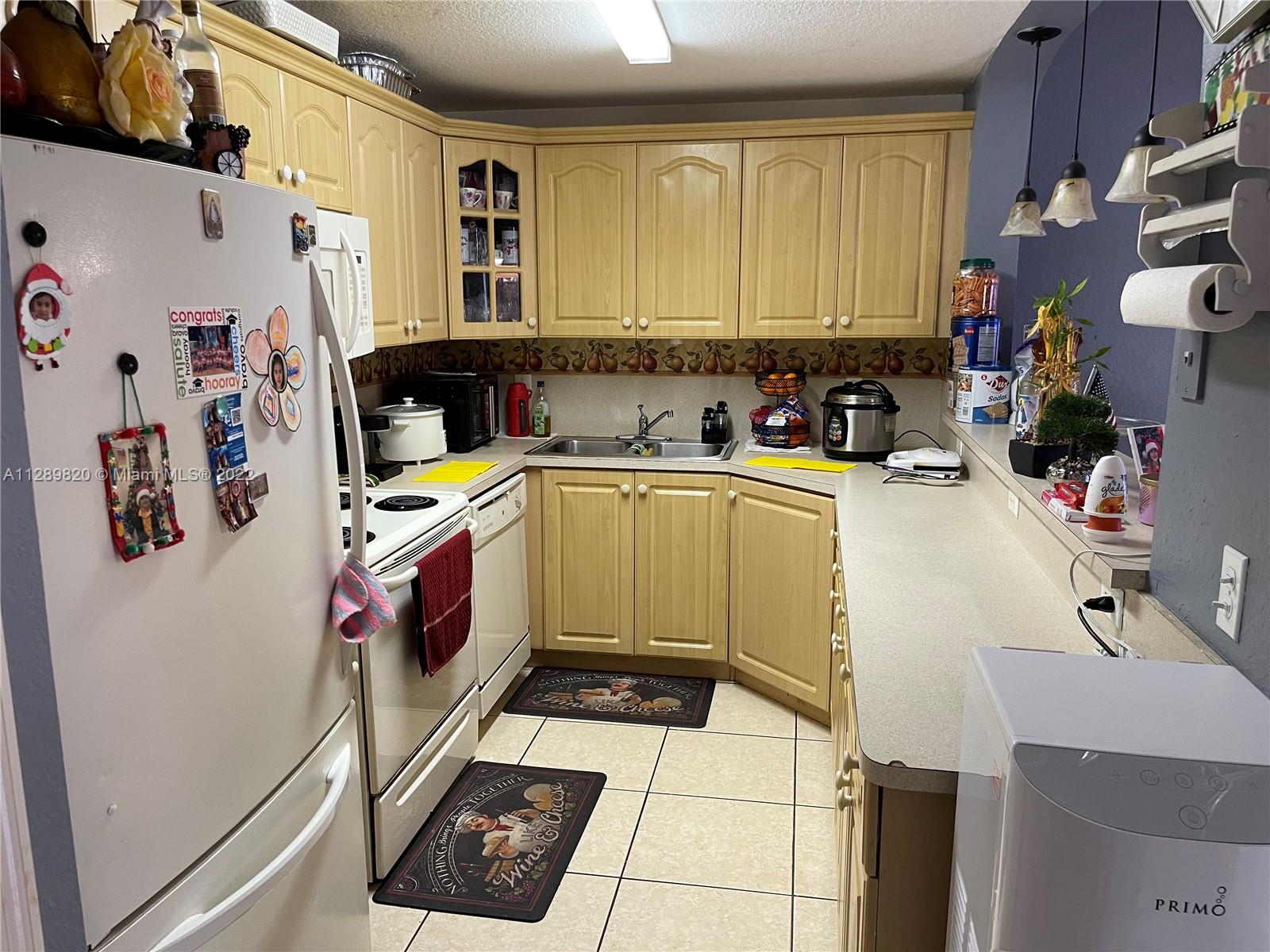 LILANDIA ESTATES CONDO - Residential