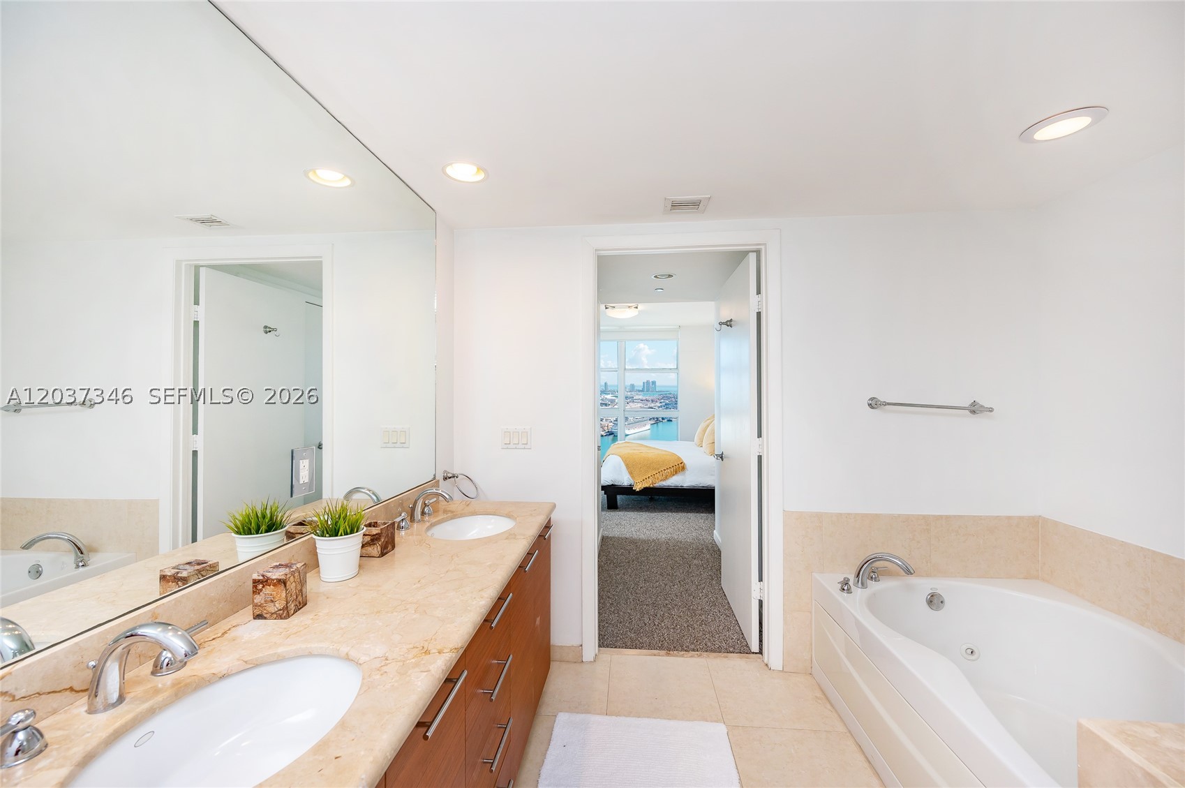 50 BISCAYNE CONDO - Residential Lease