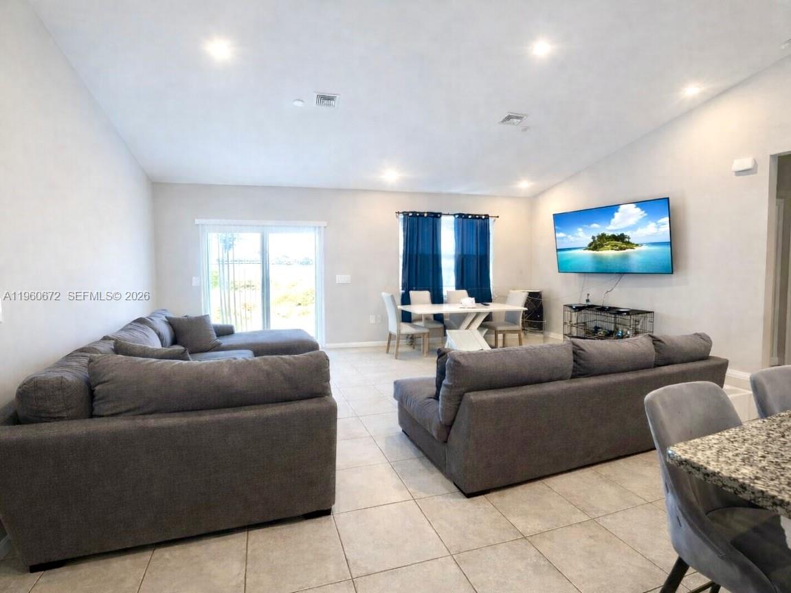 Port LaBelle - Residential