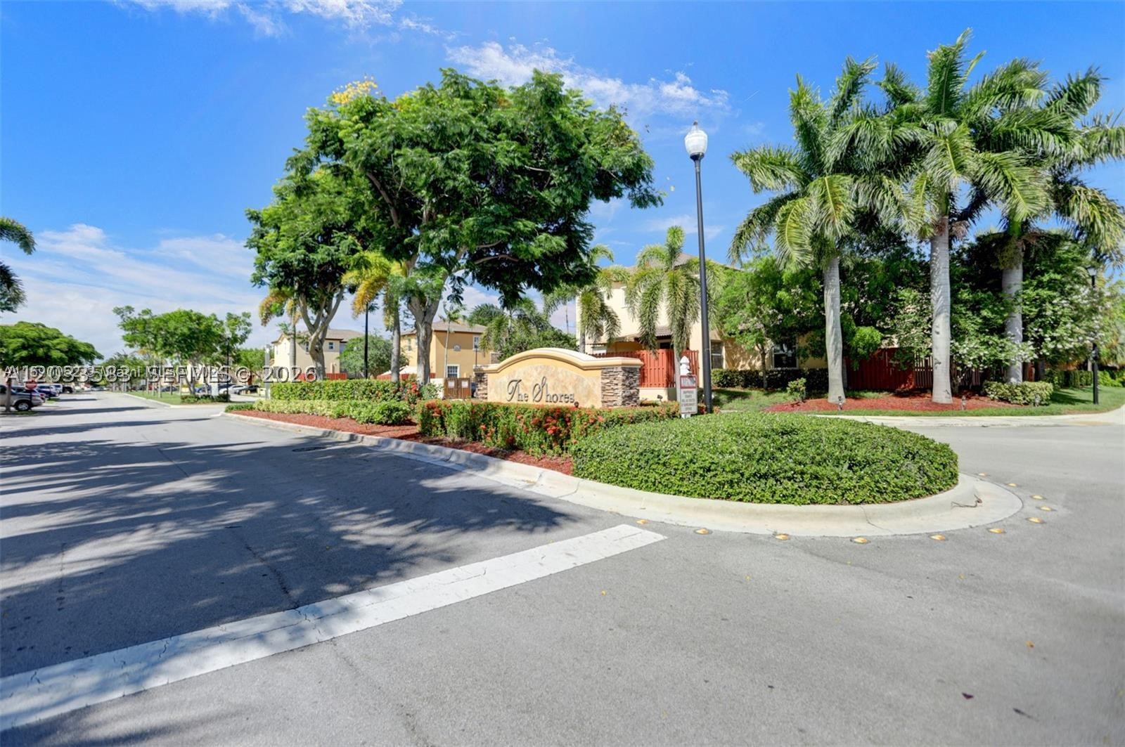 Beautiful villa located at The Shores, Cutler Bay, offers 2 bedrooms, 2.5-bathroom, private patio with fence, nice kitchen with granite countertop, appliances in excellent condition, washer and dryer, parking and access to the CLUB house amenities. The property location surrounded by parks, natural green walking areas, nearly to variety of stores, supermarkets, pharmacy, restaurants, minutes away from Black Point Marina.