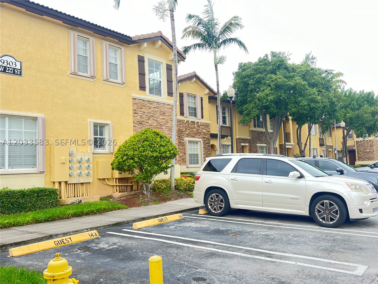 THE SHORES CONDO NO 1 - Residential Lease
