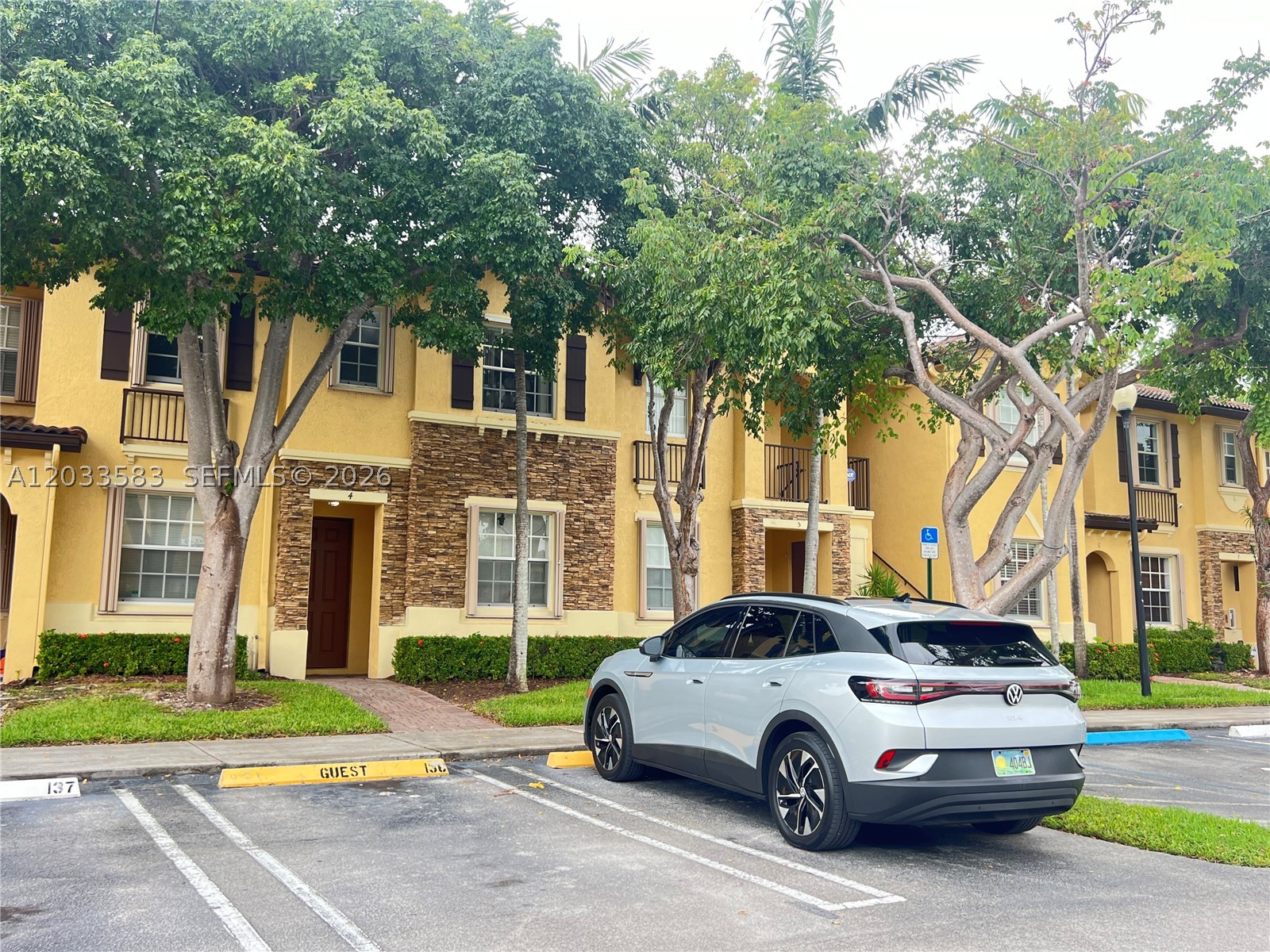 THE SHORES CONDO NO 1 - Residential Lease