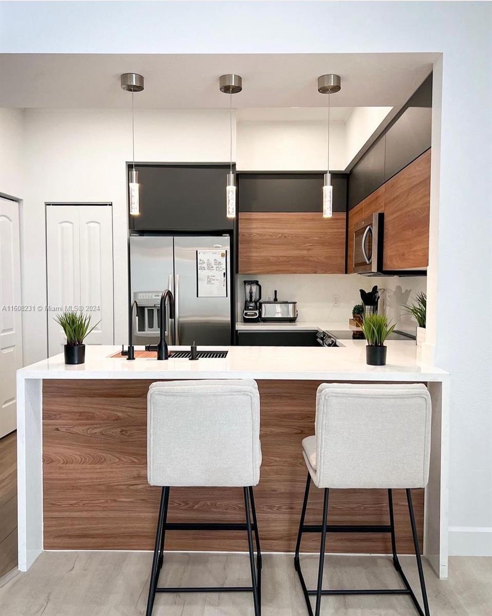 RADIUS CONDO - Residential
