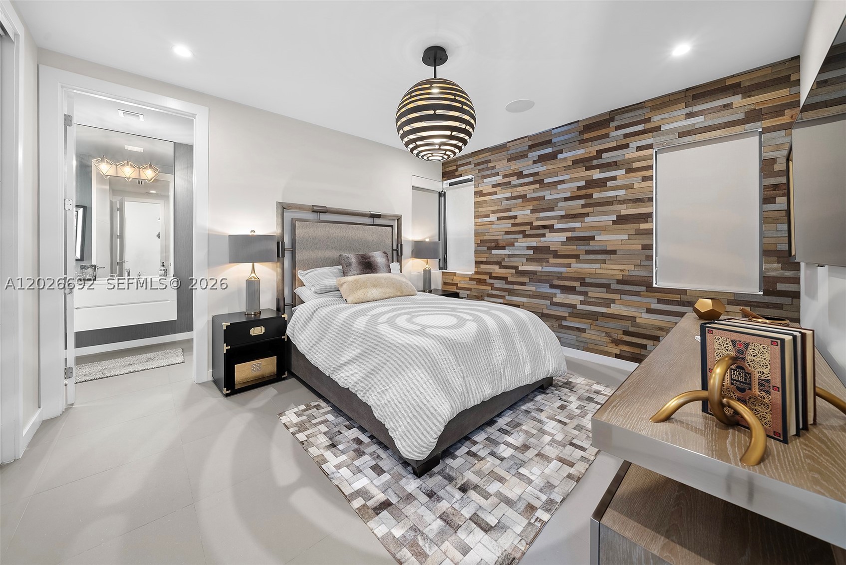 PINECREST VILLAS 2 ADDN - Residential Lease